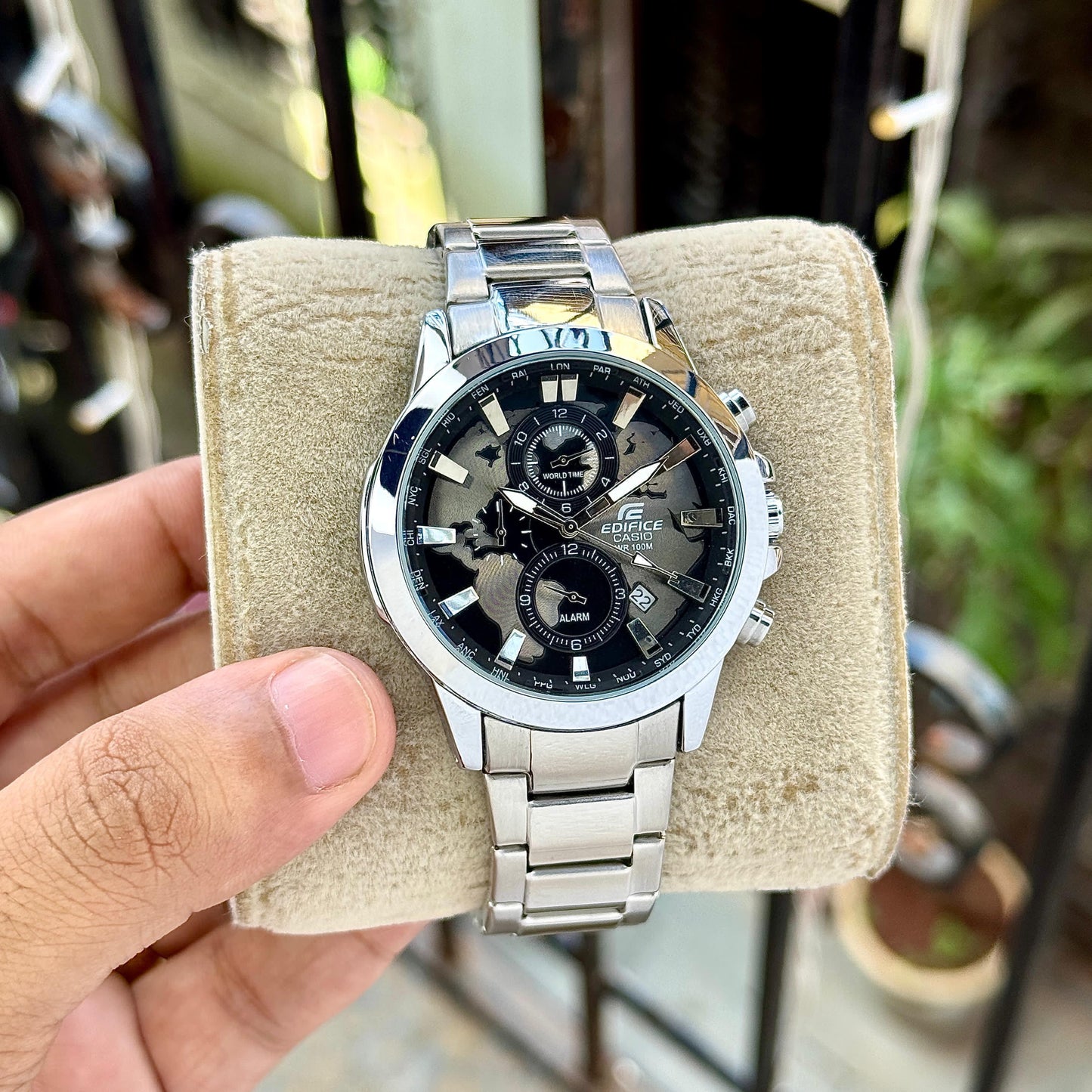 CASI O EDIFIC E EFR-303D SILVER BLACK WORLD MAP XoticCollection