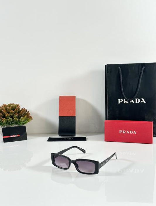 PRAD A WMNS WITH OG BOX watchlady