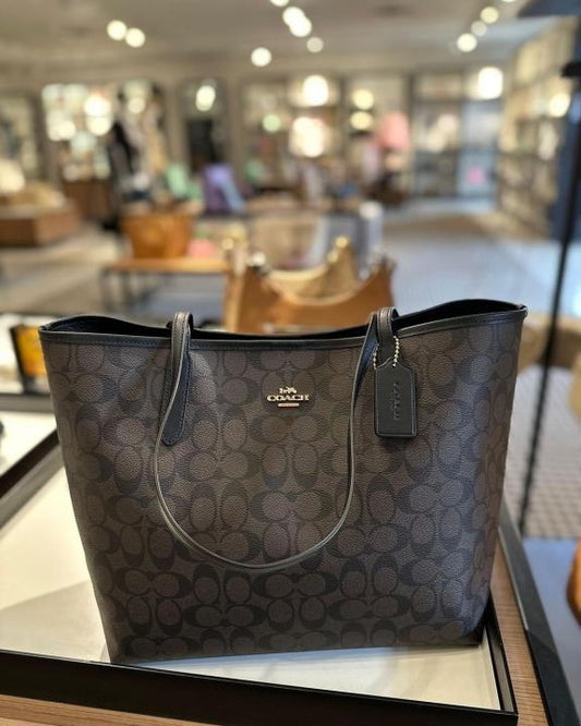 COAC H CITY TOTE WITH DUST COVER watchlady