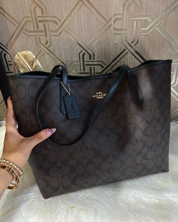 COAC H CITY TOTE WITH DUST COVER watchlady